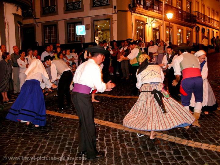 folklore dancing, Angra do Herosmo, Terceira Island