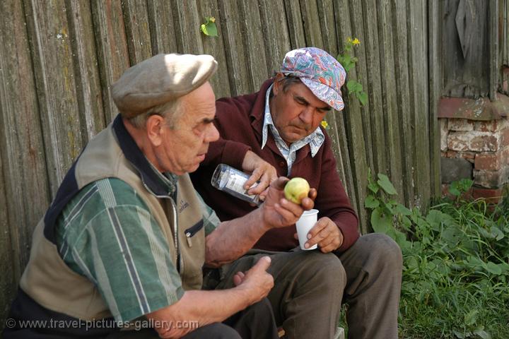men having a drink, Suzdal