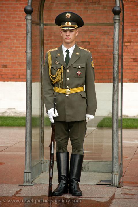 guard at the Tomb of the Unknown Soldier