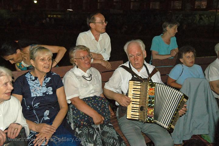 melancholic moods, summer evening in Alexandrovsky Garden