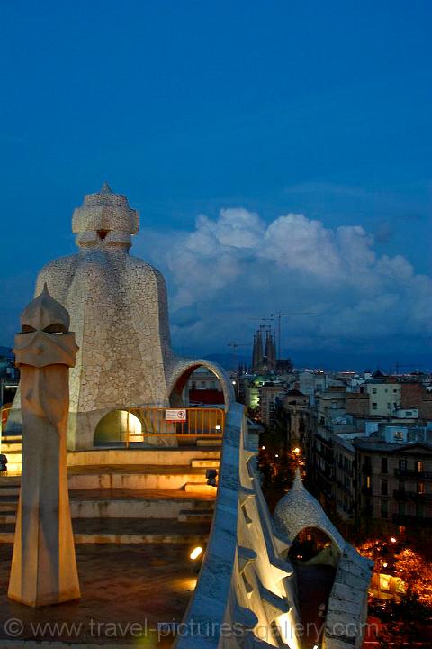 view from the roof of Casa de Mila