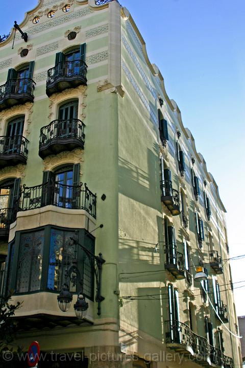facade in the Barrio Eixample