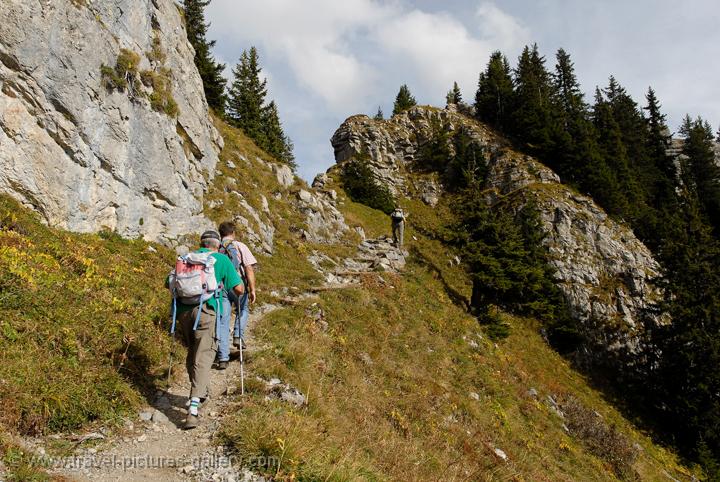 trekkers on the Grindelwald to Schynige Platte walk