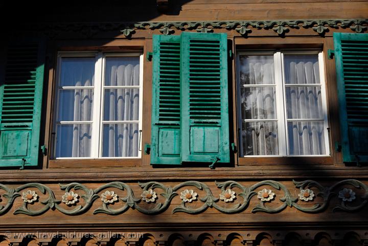 decorated window, traditional architecture