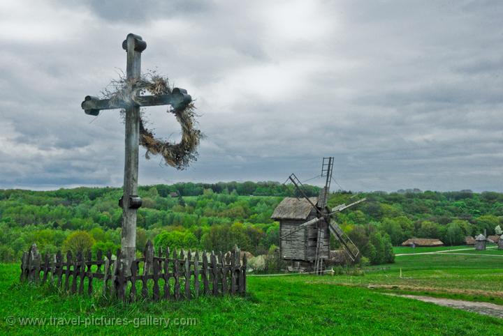 Pictures of Ukraine - Kyiv, Kiev, Pyrohovo Museum of Folk Architecture