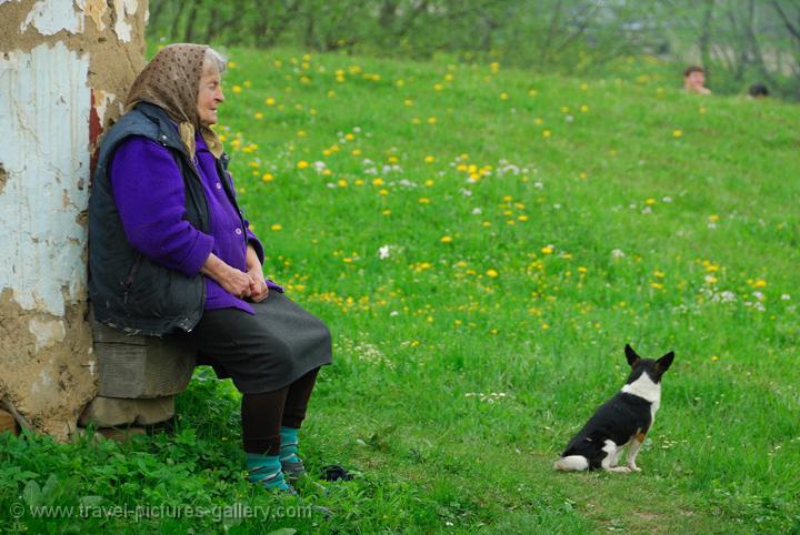 Pictures of Ukraine - a woman and cat, Carpathians