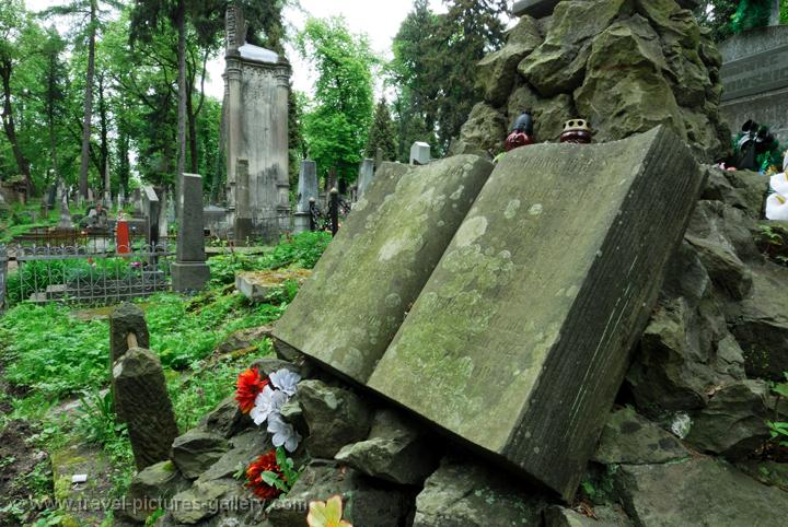 Pictures of Ukraine - Lviv, Lychakivsky Cemetry