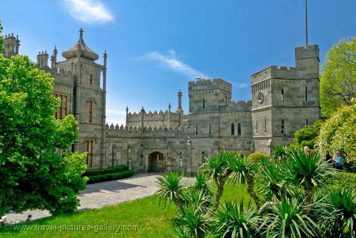 Pictures of Ukraine - Yalta, Alupinsky Palace