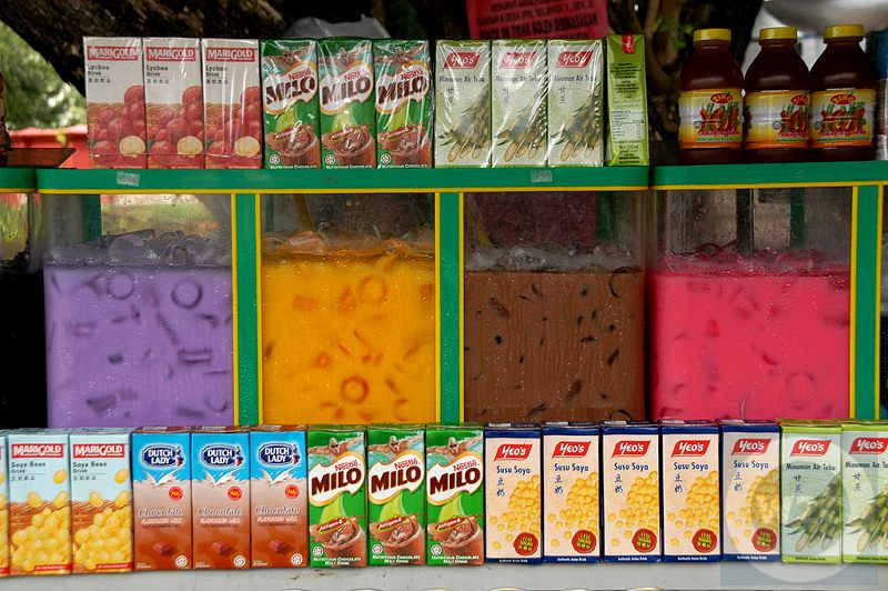 Malaysia - Melaka - fruity drinks stall