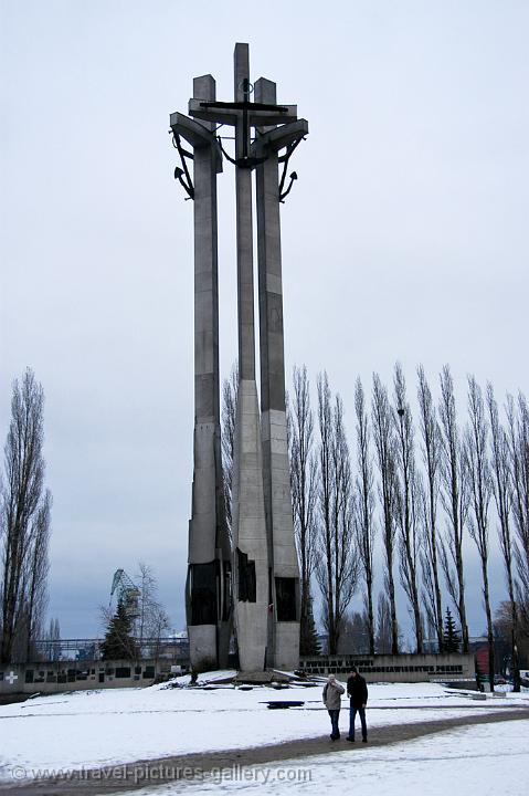 Monument to the Fallen Shipyard Workers (1970)