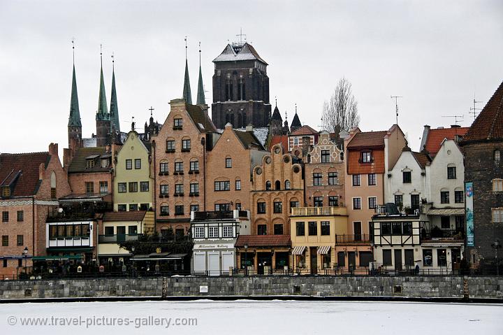 houses and St Mary's Church from the Motlawa River