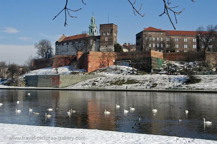 Wisla River and the Wawel Castle