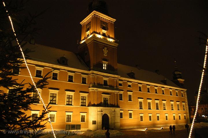 the Royal Castle at night