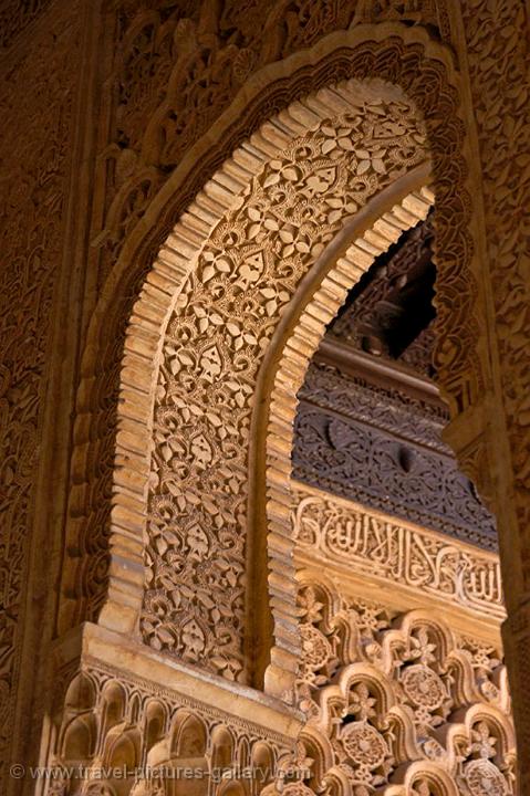 stucco arch, Moorish, Mudejar style, Nasrid Palace, Alhambra