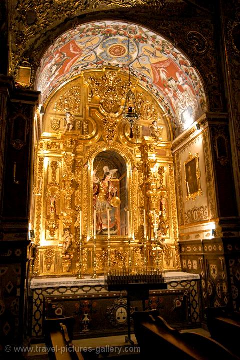 altar in the Cathedral by Diego de Siloe