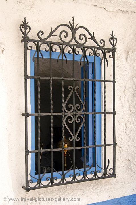 wrought iron window, Albayzin