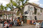 cafe's and bars on the Plaza Larga, Albayzin