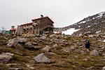 mountain hut at the base of Mulhacen