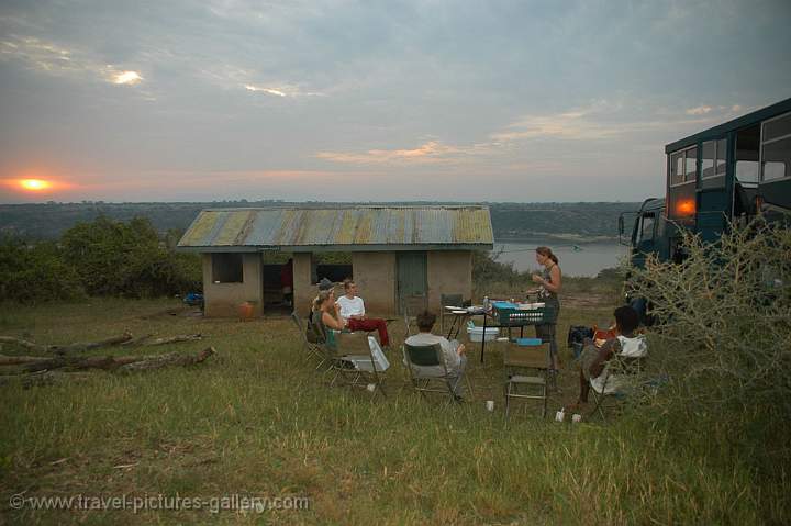 a sunrise breakfast